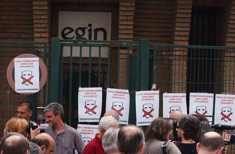 Eraso eta lapurretatzat jo duten "Egin"en zorrari aurre egiteko laguntza eskatu du GARA-ren zuzendaritzak