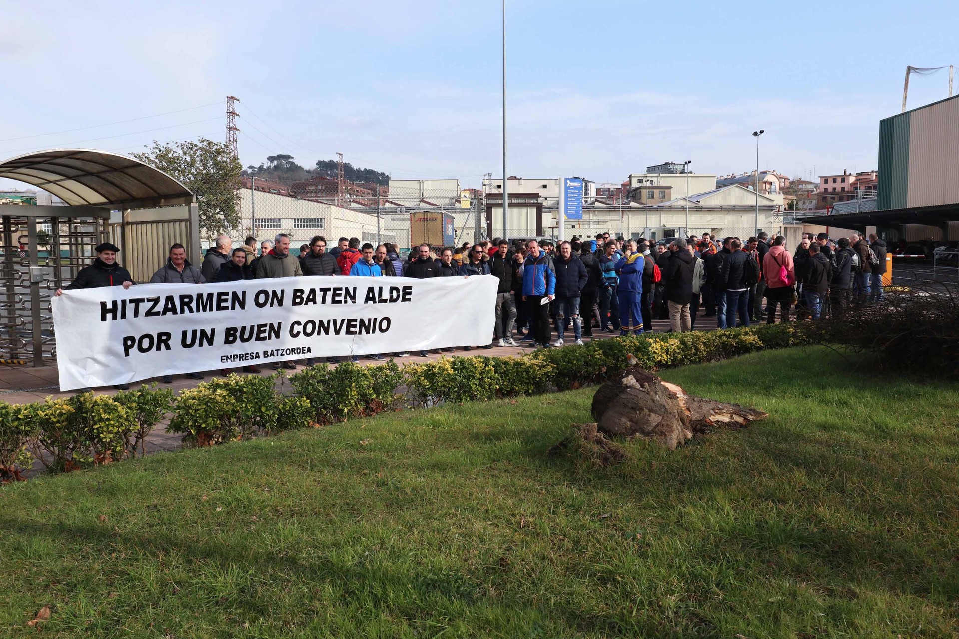Lau greba egun deitu ditu Michelingo langileen batzordeak