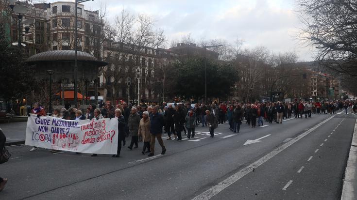 "Gutxieneko soldata propioa, apustu osasungarria"
