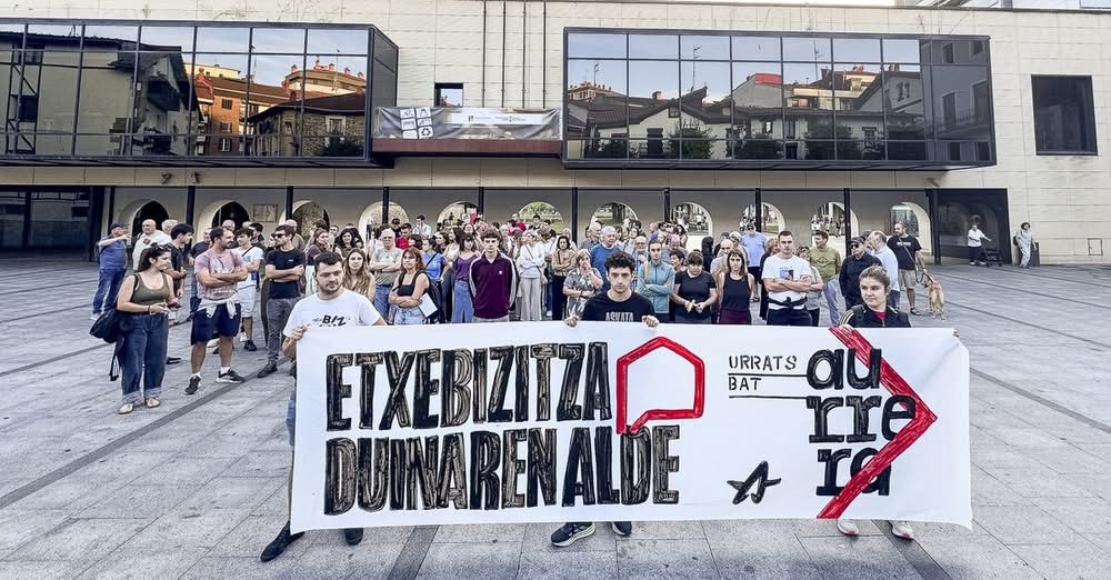 "Etxeak bizitzeko, ez espekulatzeko"