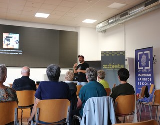 Alex Telloren "Animo" filmaren emanaldia egin dute Zubietako Lanbide Heziketan