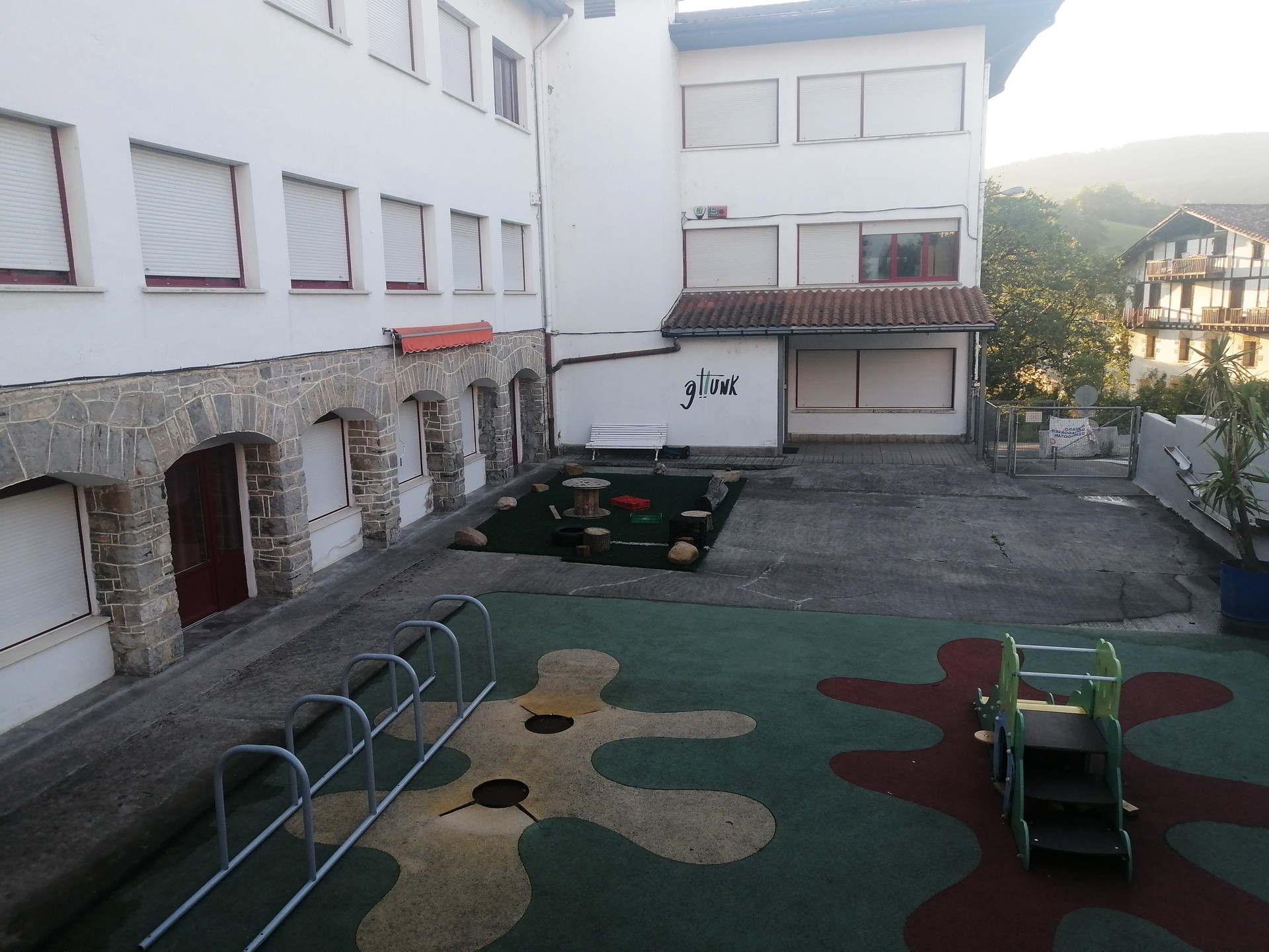 Haur Eskolarako eta zerbitzu gehiagotarako hobariak eska daitezke