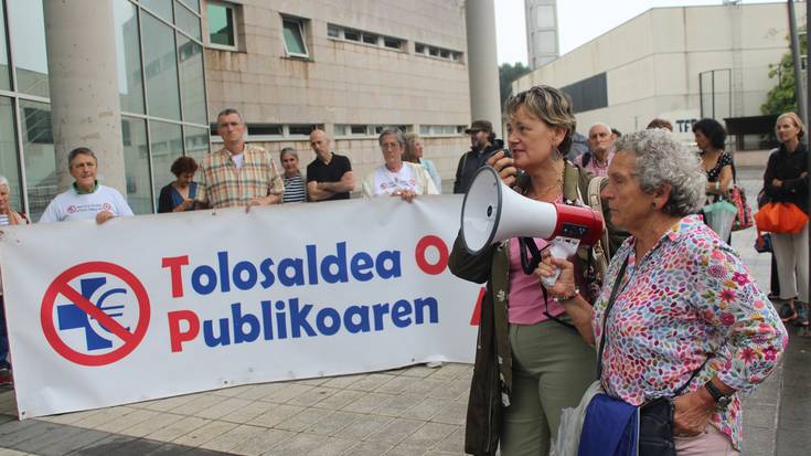 "Lehen Arretan eta etengabeko arreta guneetan medikuak kentzen ari dira"