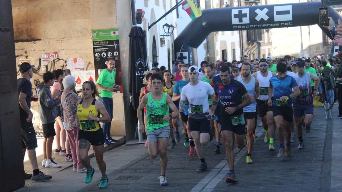 Bosgarren Uxue Trail mendi lasterketa solidarioan izena emateko aukera