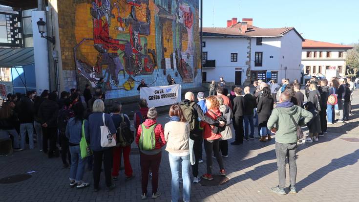 Ozen exijitu dute, greba egun honetako 1.500 euroko gutxieneko soldata hemen erabakitzea