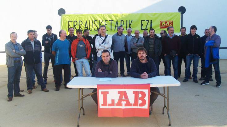 Larunbateko erraustegiaren aurkako manifestazioarekin bat egin du, Lasarte-Usurbilgo LAB-ek