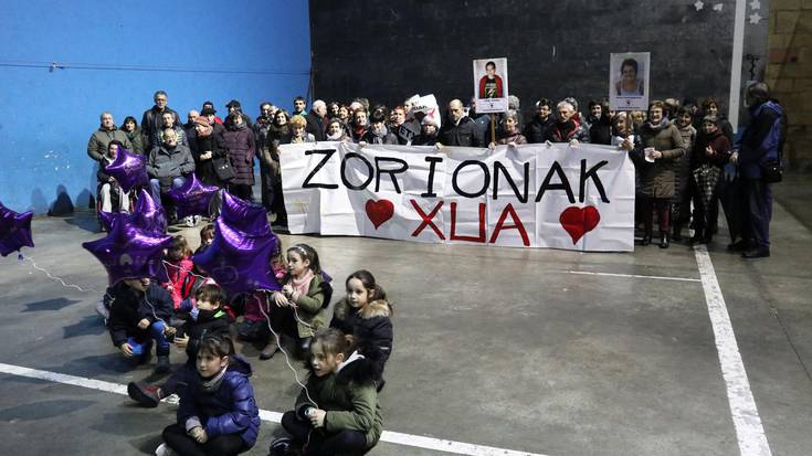 "Ia Xua 3. urtebetetzea hemen, bere gurasoekin ospatzeko moduan den"