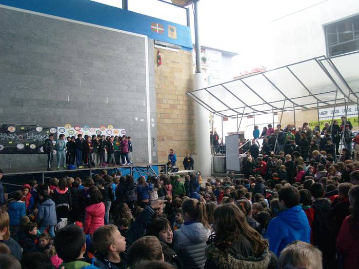 Ikastetxeek ospatuko dute Euskararen Eguna