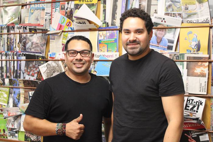 “Hemen jaioak izan bagina bezala sentiarazten gaitu Mundualdiak”