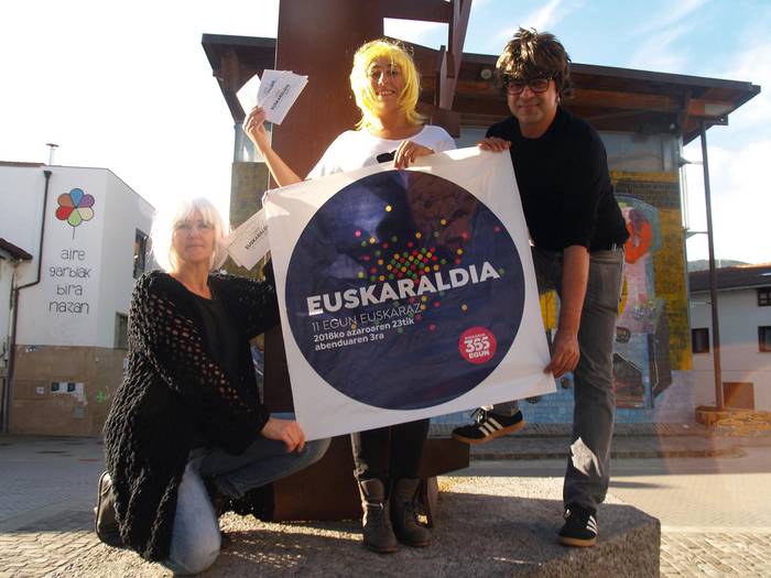 [Kulturaldia] Euskaraldia girotzeko "4 aitzakia" antzezlana, usurbildarren eskutik