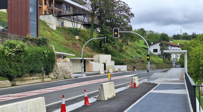 Trafikoari lotuta kontuan hartzeko bi ohar