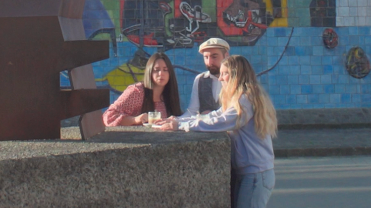 Txoriya, bosgarren esketxa