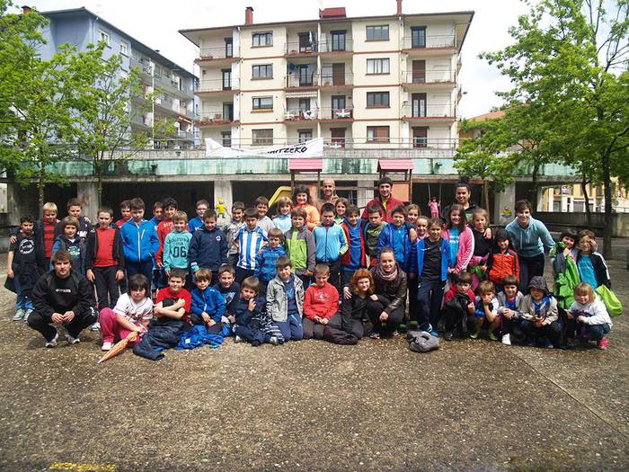Azken klase eguna gaur, oporretako aisialdi ekimenak abiatzear