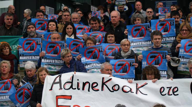 Martxoaren 25eko Donostiako manifestaziora joatera deitu du, Errausketaren Aurkako Mugimenduak