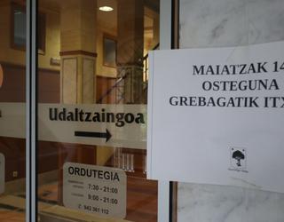 Udal zerbitzuak etenda, udal langileek greba eguna dute