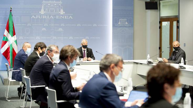 Bertan behera utzi dute udalerrien itxiera perimetrala